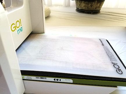 GoMe die loaded Go Me photo with die and mat